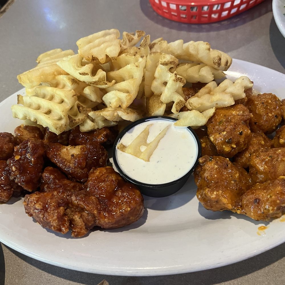 Pluckers Wing Bar - Rio Grande - Buffalo Bites (GOCHUJANG & SPICY GARLIC) - American Near Me - Austin, Texas Pluckers Wing Bar - Rio Grande - Buffalo Bites (GOCHUJANG & SPICY GARLIC) - American Near Me - Austin, Texas