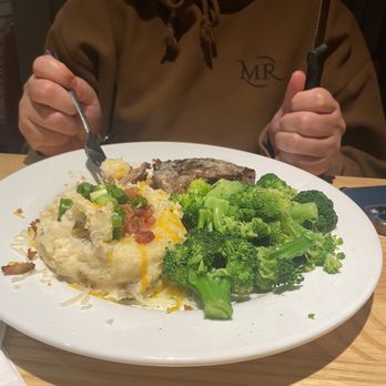 Chili's - American Near Me - Fair Oaks, California