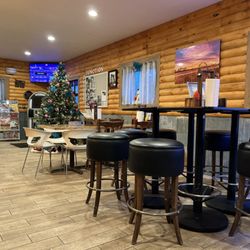 Rock Store Grill - Dining area
