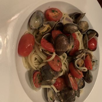 Sofi Restaurant - Spaghetti Vongole - Italian Near Me - Chicago, Illinois Sofi Restaurant - Spaghetti Vongole - Italian Near Me - Chicago, Illinois