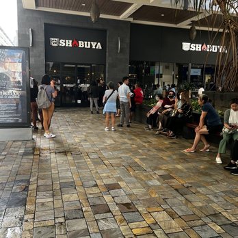 Shabuya - The crowd of people waiting to get in, this is before 11 when they open! - Hot Pot Near Me - Honolulu, Hawaii Shabuya - The crowd of people waiting to get in, this is before 11 when they open! - Hot Pot Near Me - Honolulu, Hawaii