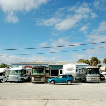 Infinity Motors - Front lot @ Infinity Motors - RV Dealers Near Me - Cocoa, Florida