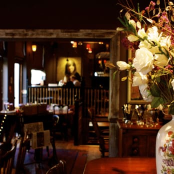 The Crown and Sceptre - Pub interior - Gastropubs Near Me - London, XGL The Crown and Sceptre - Pub interior - Gastropubs Near Me - London, XGL