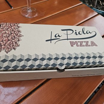 La Piola Pizza - Not you typical pizza take home box - Pizza Near Me - Saint-Josse-ten-Noode, BRU