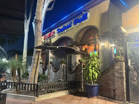 Via-Mar Restaurant by null