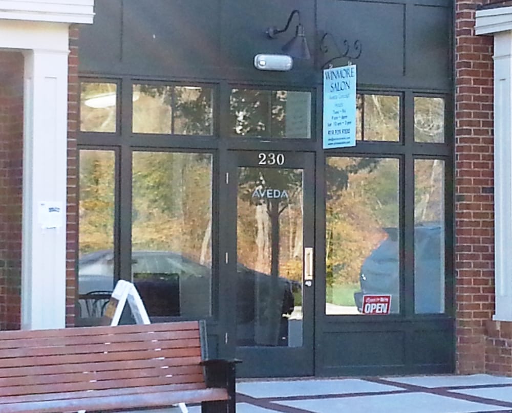 Winmore Salon Logo
