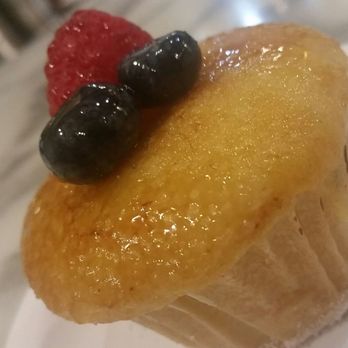 Molly's Cupcakes - Creme brulee - Desserts Near Me - Chicago, Illinois