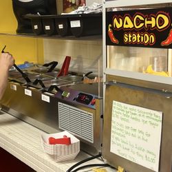 Abelardo's Mexican Fresh - Chip and salsa bar