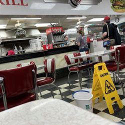 The Grill at Madison Drug - Counter