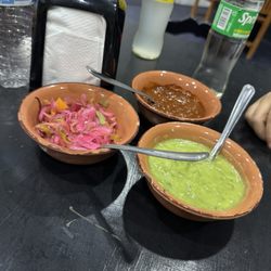 Salsa y cebollas