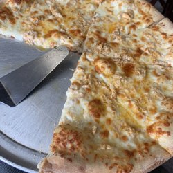 Bella Mia Pizzeria & Ice Cream