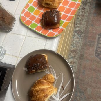 Busy Bee Donuts - Order split! - Bakeries Near Me - Coalinga, California
