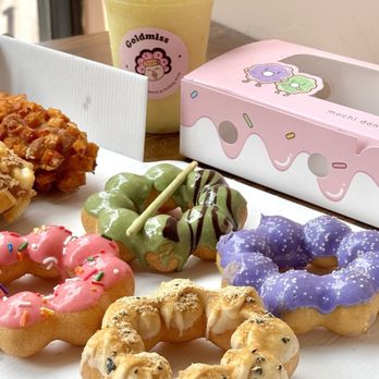 Goldmiss - Mochi Donuts, Crazy Cheese Set, Pineapple Yogurt Smoothie - Food Court Near Me - Long Island City, New York Goldmiss - Mochi Donuts, Crazy Cheese Set, Pineapple Yogurt Smoothie - Food Court Near Me - Long Island City, New York