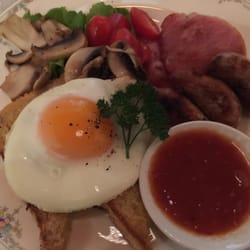 Birregurra 1865 Bed & Breakfast - Locally made sausages