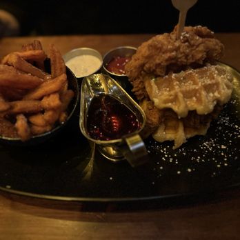 Tap 42 - Kendall  - Fried chicken and waffles - New American Near Me - Miami, Florida
