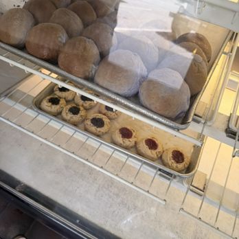 Kamehameha Bakery - Bakeries Near Me - Honolulu, Hawaii