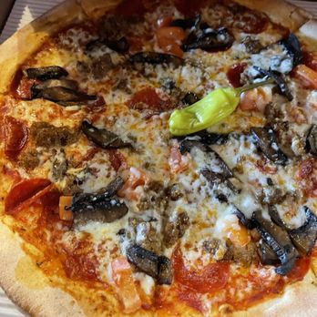 Thunderhead Brewing - The Usual - added tomatoes - Pubs Near Me - Kearney, Nebraska