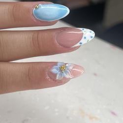 Brownwood Nail Lounge - The art is insanely good.