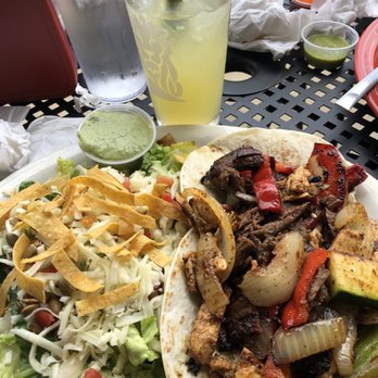 El Que Pasa - Fajita tacos w Caesar Salad and house margarita - Mexican Near Me - Asheville, North Carolina El Que Pasa - Fajita tacos w Caesar Salad and house margarita - Mexican Near Me - Asheville, North Carolina