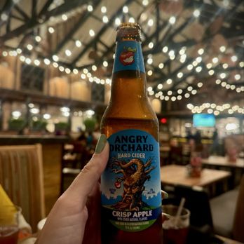 Cheddar's Scratch Kitchen - Angry Orchard - American Near Me - Gainesville, Florida