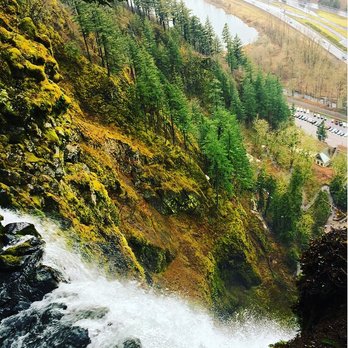 Multnomah Falls - Top of the falls - Hiking Near Me - Bridal Veil, Oregon Multnomah Falls - Top of the falls - Hiking Near Me - Bridal Veil, Oregon
