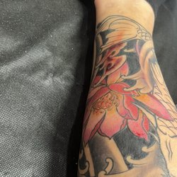 Reflect Tattoo Studio