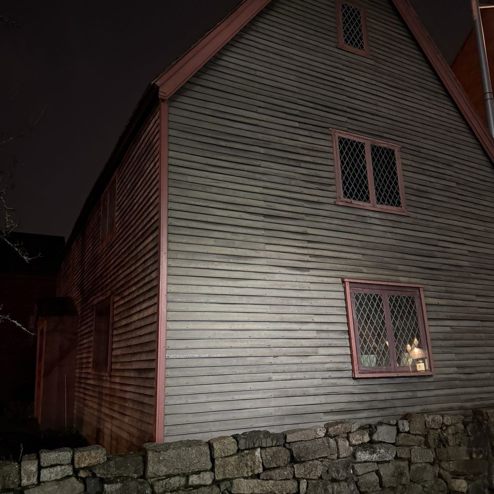 Original house in early Salem times. Original house in early Salem times.