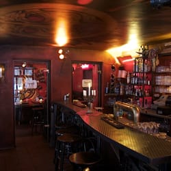 Powwow Restaurant & Bar