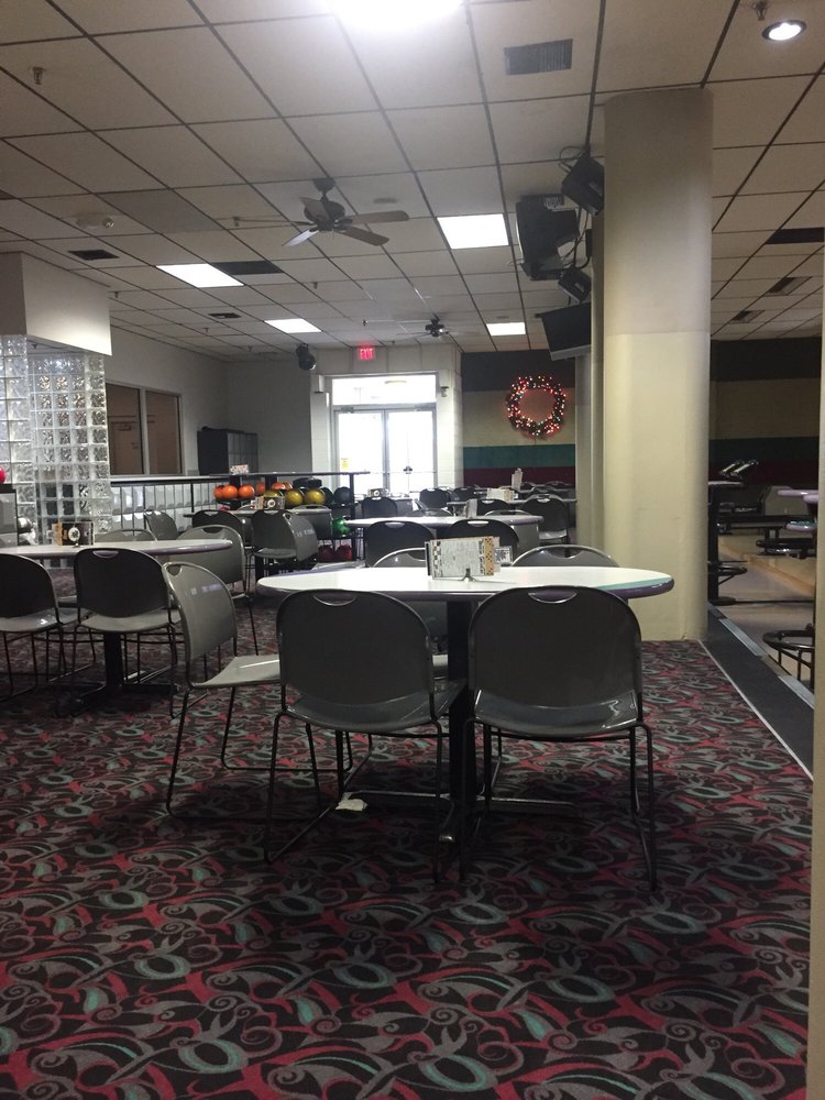 CONTINENTAL LANES Updated August 2024 3645 Vanrick Dr, Kalamazoo