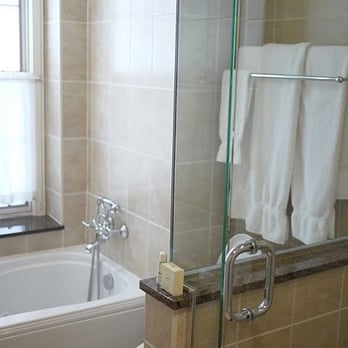 Queen's Landing - Hotels Near Me - Niagara-on-the-Lake, Ontario