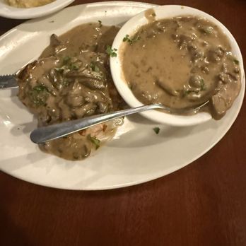 CD Roma Restaurant - Chicken Marsala - Italian Near Me - St Petersburg, Florida CD Roma Restaurant - Chicken Marsala - Italian Near Me - St Petersburg, Florida