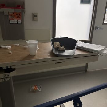 Valley Presbyterian Hospital - Here is my piss that has been sitting here for 4 hours and she's came in during this 4 hours and has not gotten rid of it - Hospitals Near Me - Van Nuys, California Valley Presbyterian Hospital - Here is my piss that has been sitting here for 4 hours and she's came in during this 4 hours and has not gotten rid of it - Hospitals Near Me - Van Nuys, California
