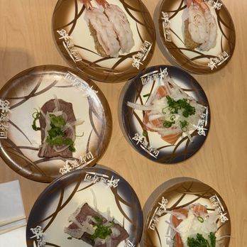 Waka Sakura - Conveyor Belt Sushi Near Me - Gardena, California