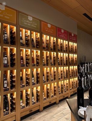 Cooper’s Hawk Winery & Restaurant by null