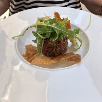 Derriere - Entrée : tartare de bœuf - French Near Me - Metz, 57