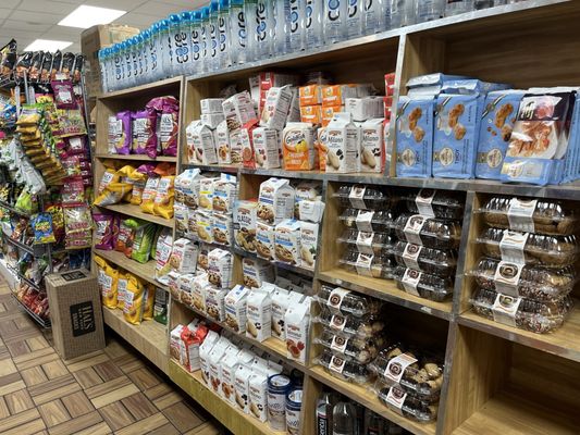 Sal, Kris & Charlie's Deli by null