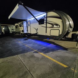 Camp Like A Champ RV Rentals - Heritage Glen