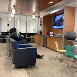 AutoNation Toyota - Waiting area with free hot drinks