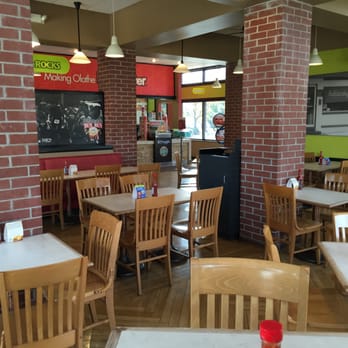 Schlotzsky's - Dining Area - Sandwiches Near Me - Olathe, Kansas