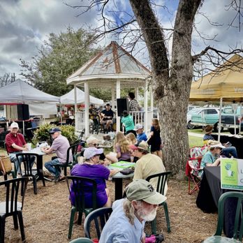 Covington Farmers Market - Music at the Covington Farmer's Market - Farmers Market Near Me - Covington, Louisiana Covington Farmers Market - Music at the Covington Farmer's Market - Farmers Market Near Me - Covington, Louisiana