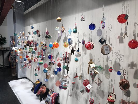 Detroit Artists Market by null