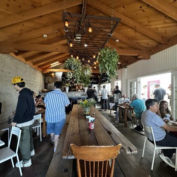 AhbA - Dinning area - Breakfast & Brunch Near Me - Laguna Beach, California