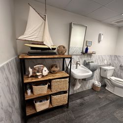 Even Keel Fish Shack - Restroom 1 of 2. 6/8/2024