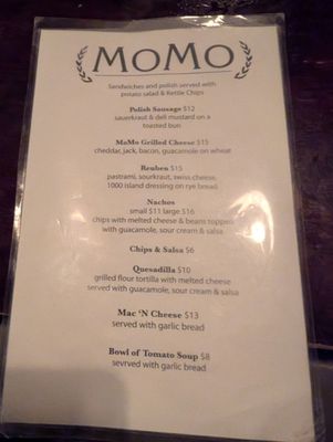 Momo's by null