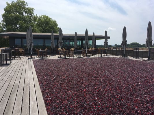 La Terrasse Rouge by null