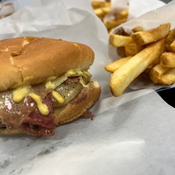 Hit List - Pastrami burger - Burgers Near Me - Garden City, Idaho Hit List - Pastrami burger - Burgers Near Me - Garden City, Idaho