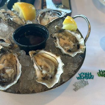 Salty's on Alki - Seafood Near Me - Seattle, Washington Salty's on Alki - Seafood Near Me - Seattle, Washington