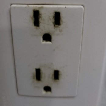Krystal Cancún - Electrical sockets mold! - Resorts Near Me - Cancún, ROO