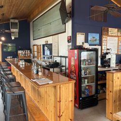 White Tail Resort - Bar area