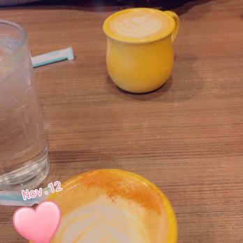 Snooze, an A.M. Eatery - Pumpkin spice latte - Breakfast & Brunch Near Me - Addison, Texas